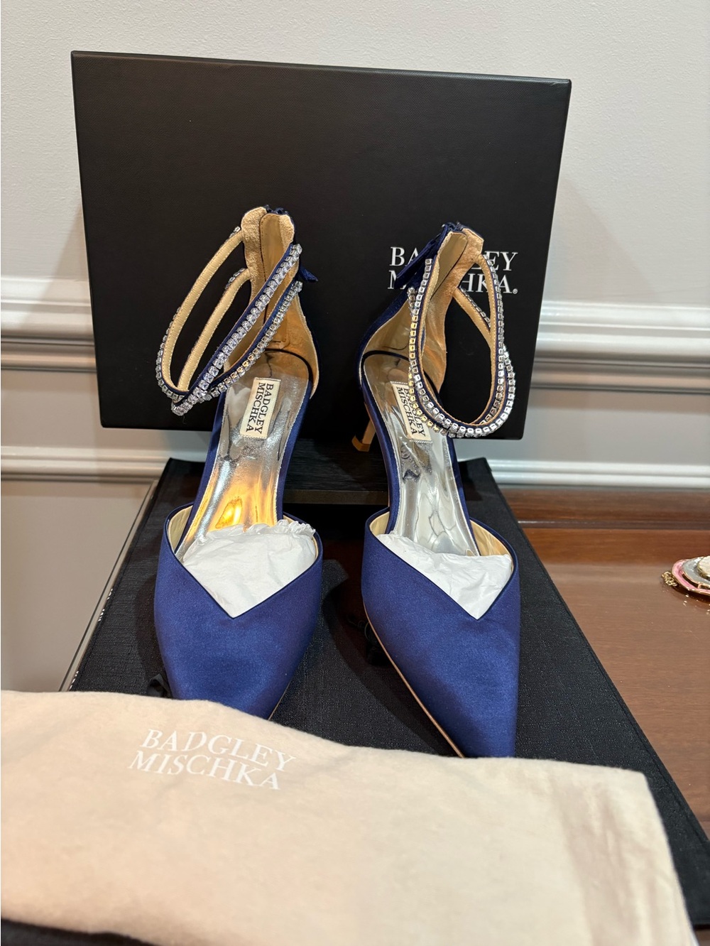 Badgley Mischka Lilibeth Pump